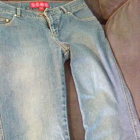 Jeans - Picture 1 of 2